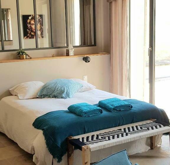 Suite with Terrace, La Magnanerie De L'isle B&b