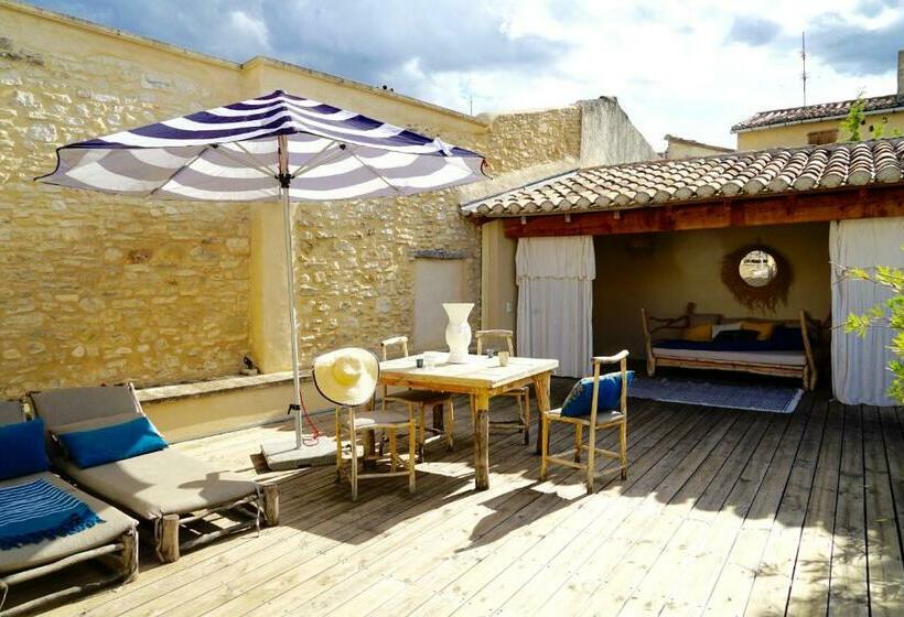 Люкс с Террасой, La Magnanerie De L'isle B&b