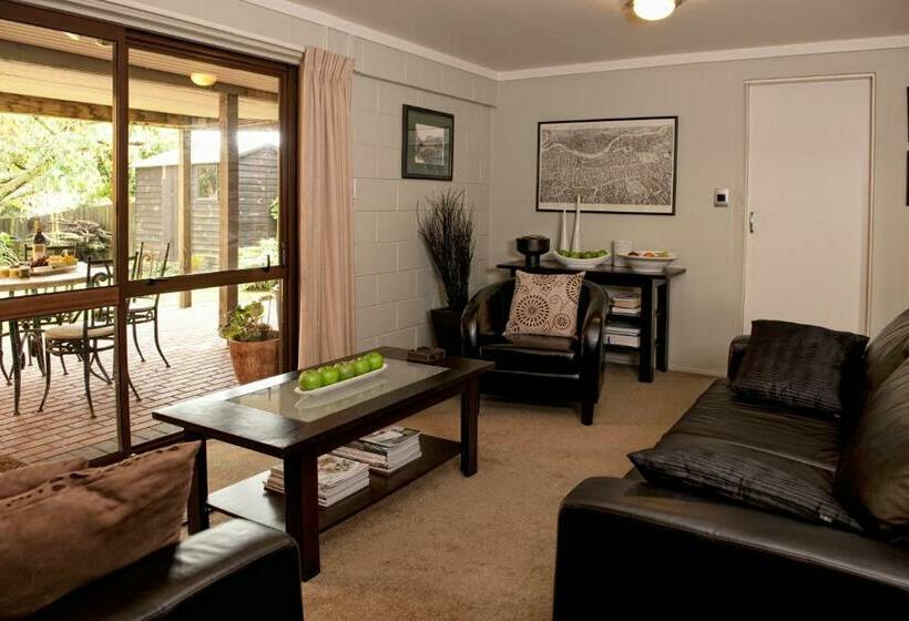 סוויטה דלוקס, B&b@the Redwoods