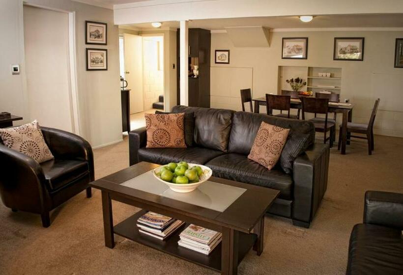 סוויטה דלוקס, B&b@the Redwoods