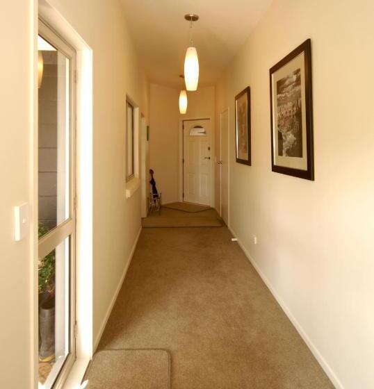 סוויטה דלוקס, B&b@the Redwoods