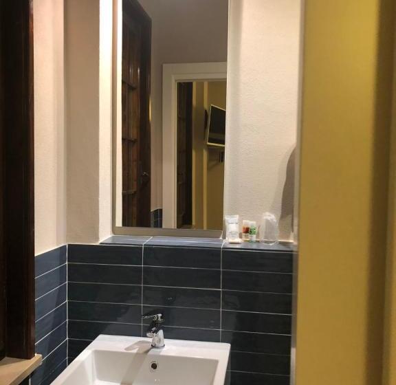 חדר סטנדרט יחיד, Albergo Tre Pozzi