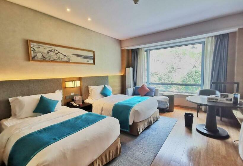غرفة ديلوكس مطلة على البحيرة, Crowne Plaza Hangzhou Thousand Island Lake, An Ihg