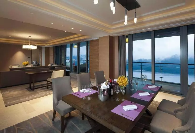 デラックススイート, Crowne Plaza Hangzhou Thousand Island Lake, An Ihg