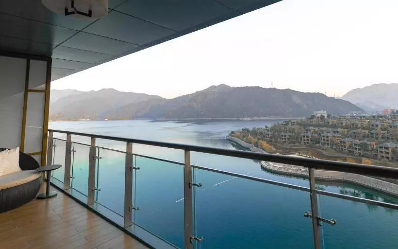 デラックススイート, Crowne Plaza Hangzhou Thousand Island Lake, An Ihg