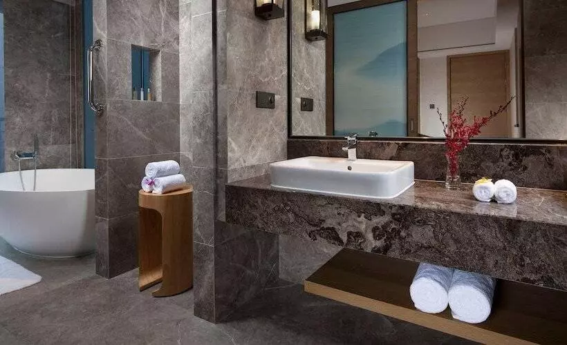 デラックススイート, Crowne Plaza Hangzhou Thousand Island Lake, An Ihg