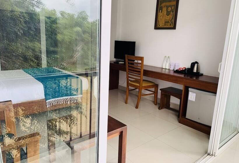 Pokój Deluxe, Gangaaddara