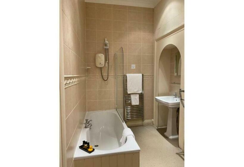 スタンダードシングルルーム, OYO The Leven