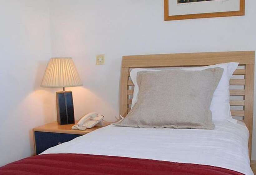 スタンダードシングルルーム, OYO The Leven