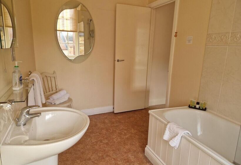 スタンダードシングルルーム, OYO The Leven