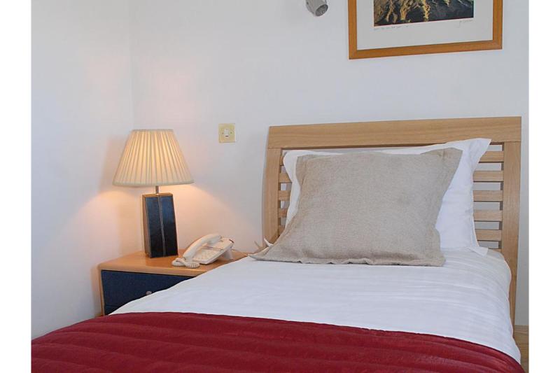 スタンダードシングルルーム, OYO The Leven