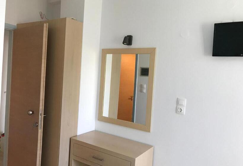 חדר סטודיו סטנדרד, Kleanthi Studios