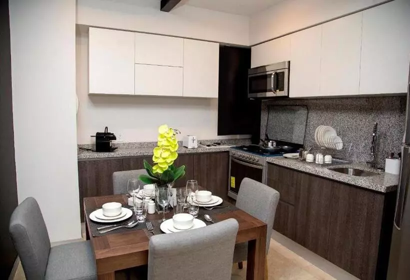 デラックススタジオ, Mx Grand Suites