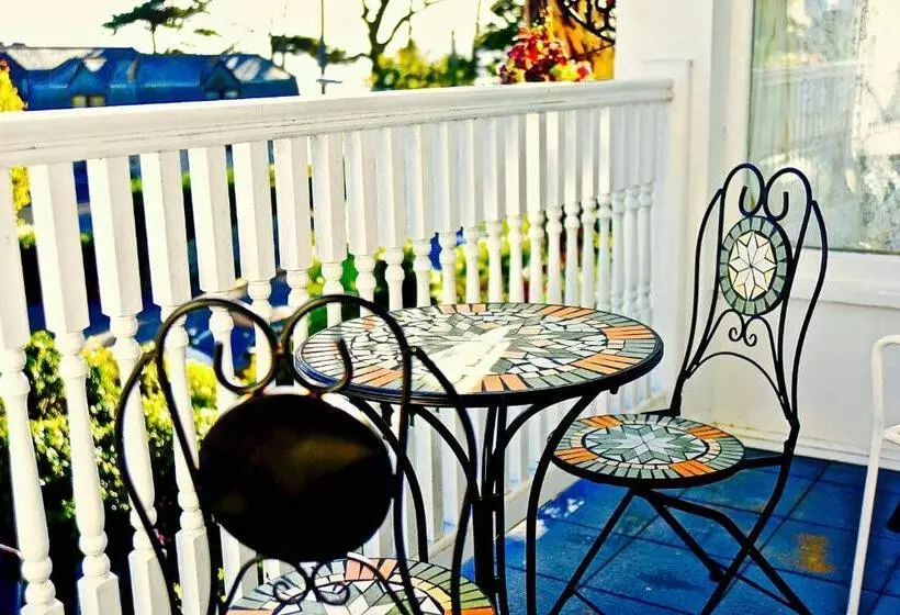 اتاق استاندارد با چشم‌انداز دریا, Poltair Guest House