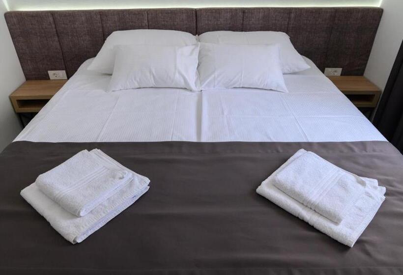 آپارتمان لوکس 2 خوابه, Villa Malo More