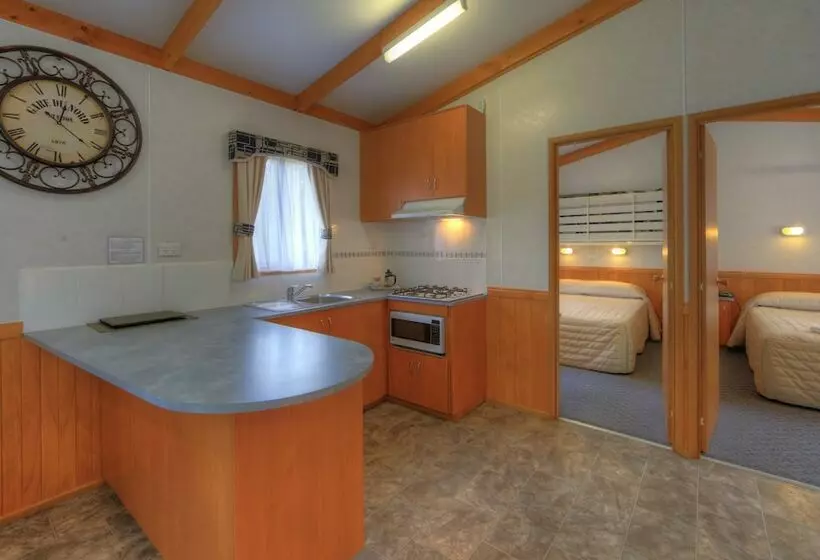 ツーベッドルーム　ヴィラ, Beechworth Lake Sambell Caravan Park