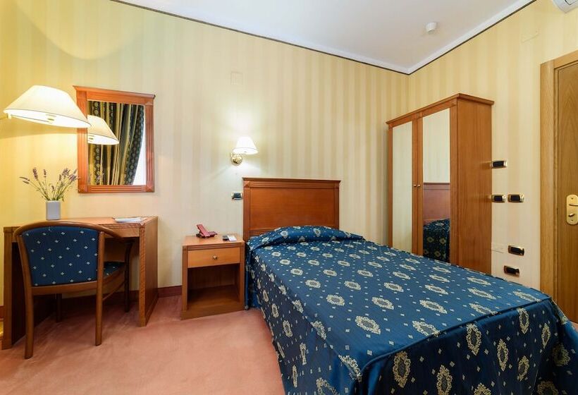 חדר סטנדרט יחיד, Hermitage