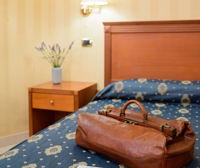 חדר סטנדרט יחיד, Hermitage