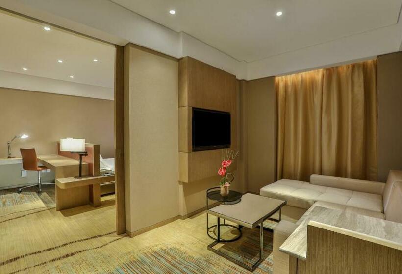 سوییت, Holiday Inn Express Chengdu Wenjiang Hotspring, An Ihg