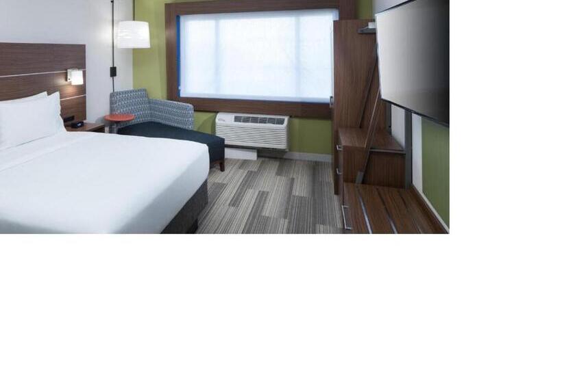 套房, Holiday Inn Express & Suites   Orlando At Seaworld, An Ihg