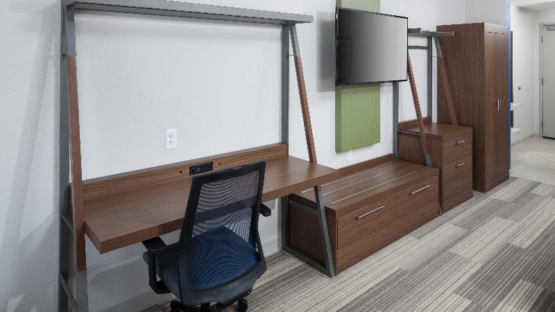 套房, Holiday Inn Express & Suites   Orlando At Seaworld, An Ihg