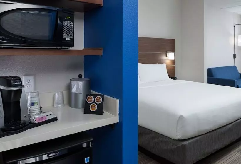 سوییت, Holiday Inn Express & Suites Orlando At Seaworld, An Ihg
