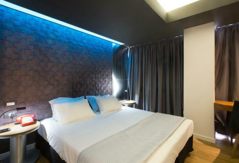 디럭스 룸, Pi Athens