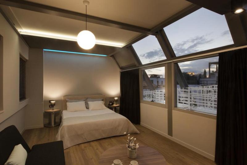 전망 스위트, Pi Athens