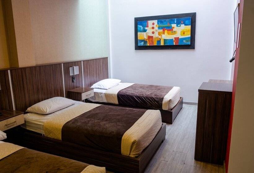 اتاق استاندارد سه نفره, Santiago De Compostella Suites