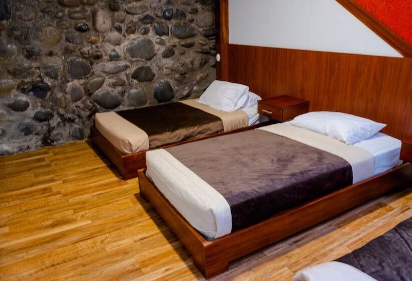 Номер Стандарт Трехместный, Santiago De Compostella Suites