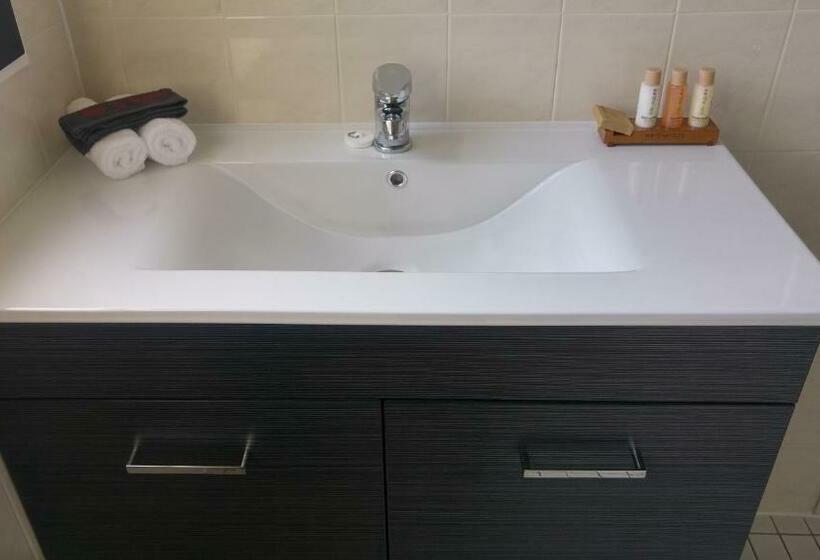 Апартаменты 1 Спальня, White Heron Motor Lodge