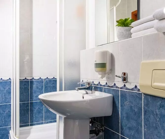 3-Bett-Standardzimmer, Villa Jidro