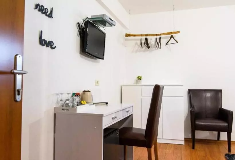 Suite, Villa Jidro