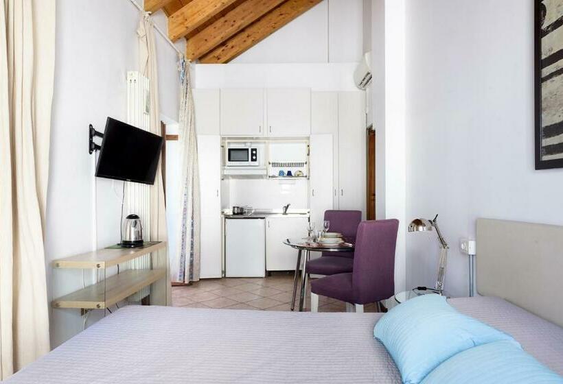 Studio Standard, Residence Diaz