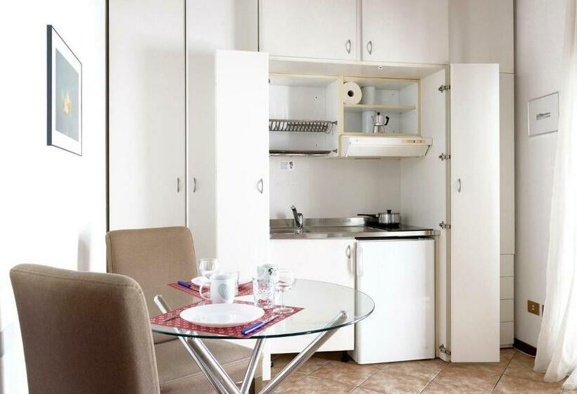 Studio Standard, Residence Diaz