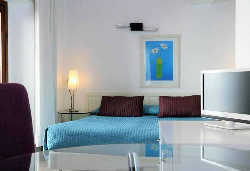 Studio Standard, Residence Diaz