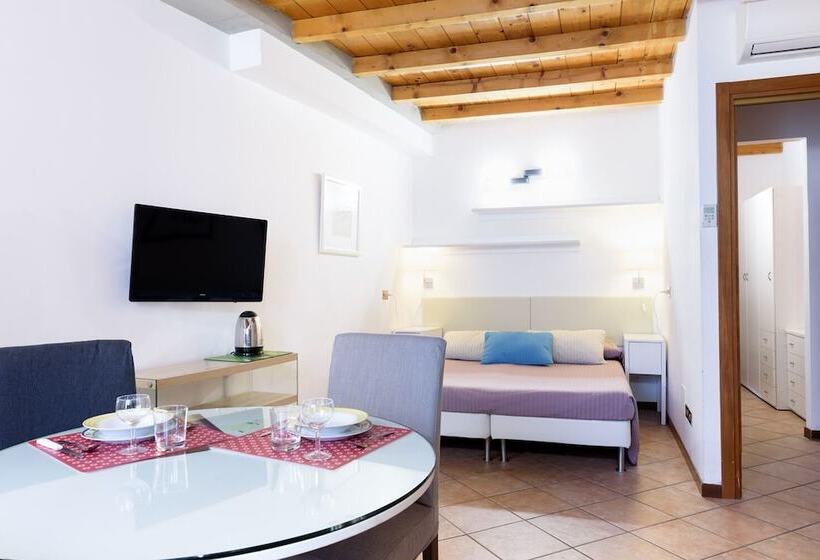 Studio Standard, Residence Diaz