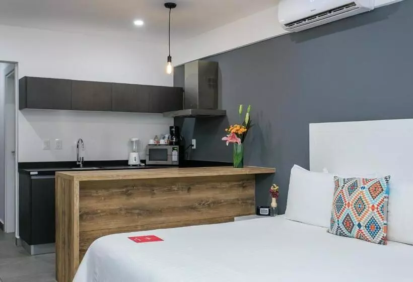 ファミリーステューディオ, Studio 30 Condhotel By Nah Hotels