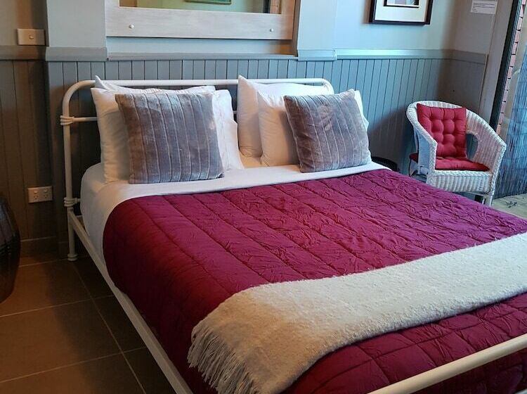 스탠다드 스튜디오, Tantarra Bed & Breakfast