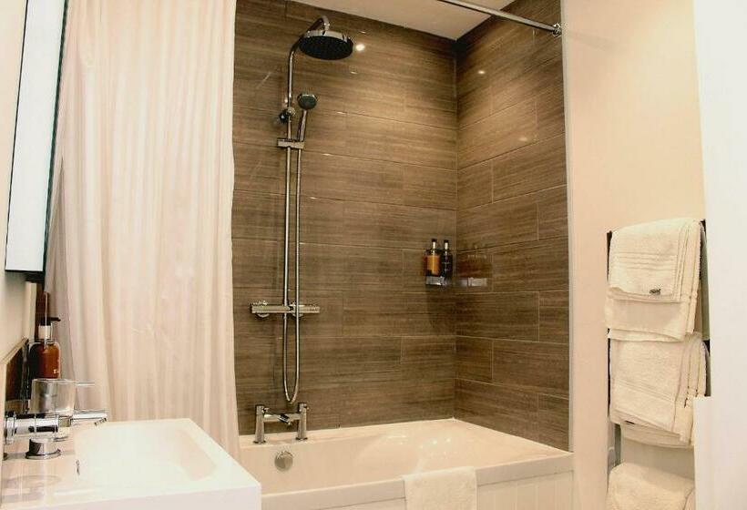 סוויטה, The Cliff Hotel & Spa