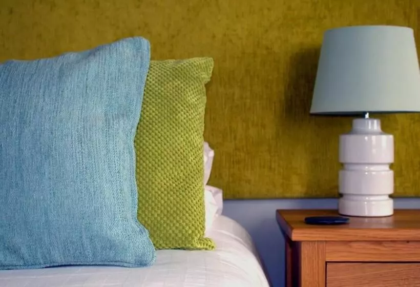 Perhehuone, The Cliff Hotel & Spa