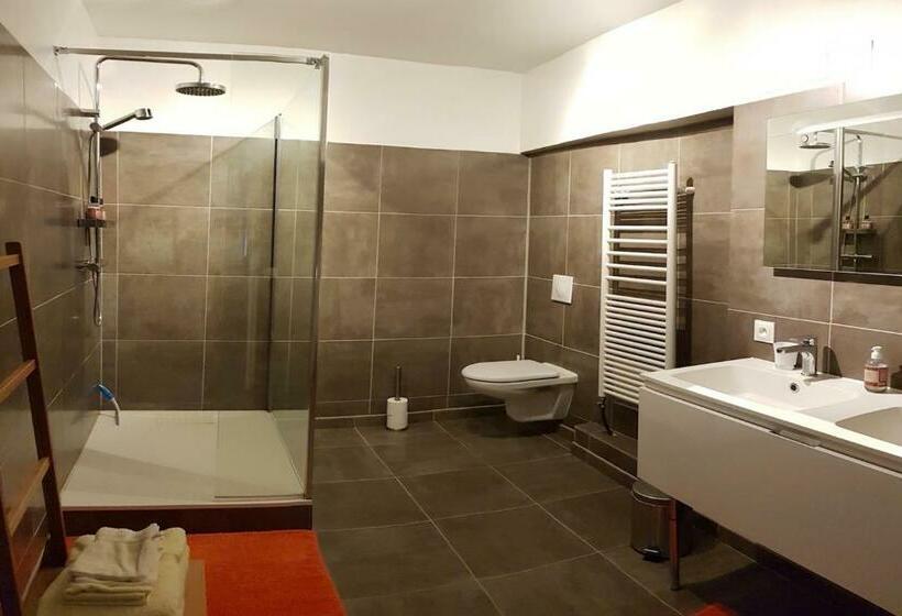 Четырехместный Номер Deluxe, Domaine De Pradaous