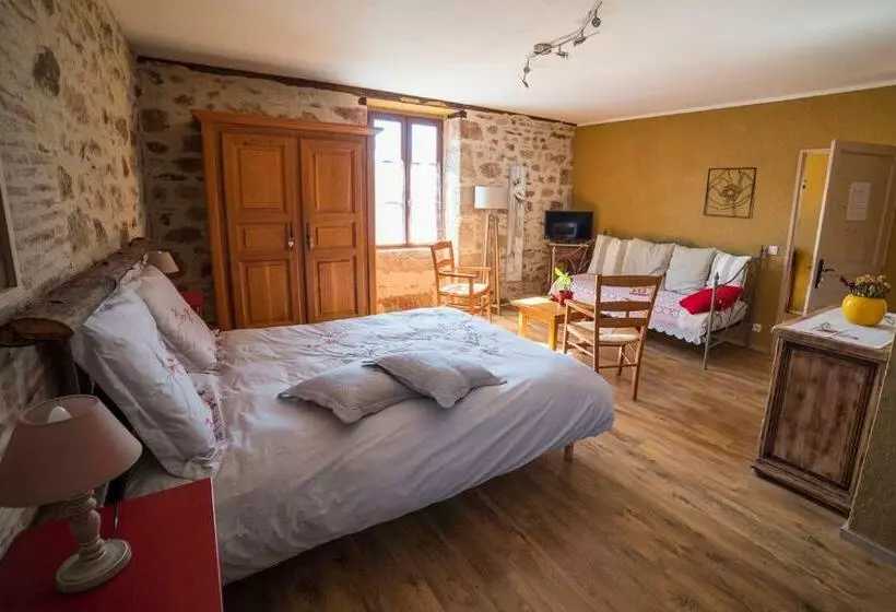 トリプルクラシックルーム, Ecuries De Saint Maurice  Maison D Hôtes De Gondou