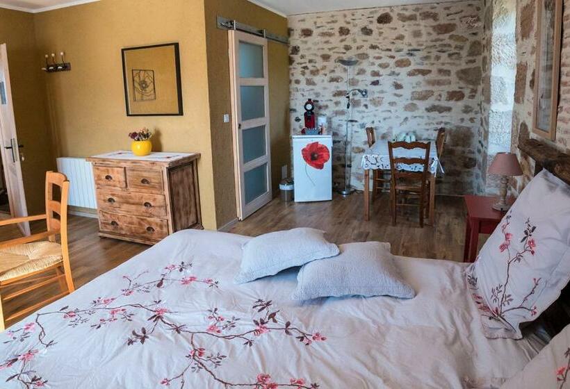 Трехместный Номер Классика, Ecuries De Saint Maurice  Maison D Hôtes De Gondou