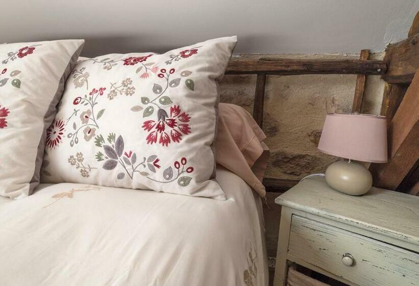 Номер Стандарт, Ecuries De Saint Maurice  Maison D Hôtes De Gondou