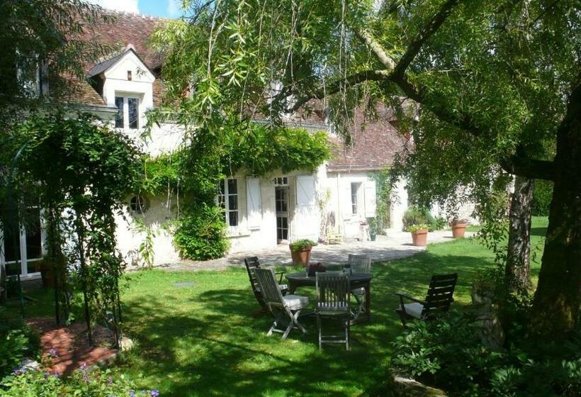 منزل غرفة نوم واحدة, Hôte Sainte Marie