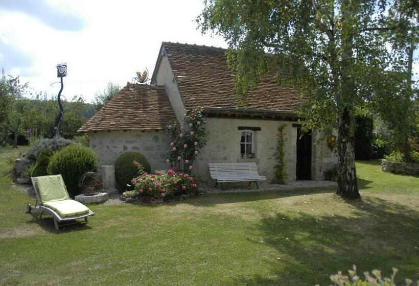 منزل غرفة نوم واحدة, Hôte Sainte Marie