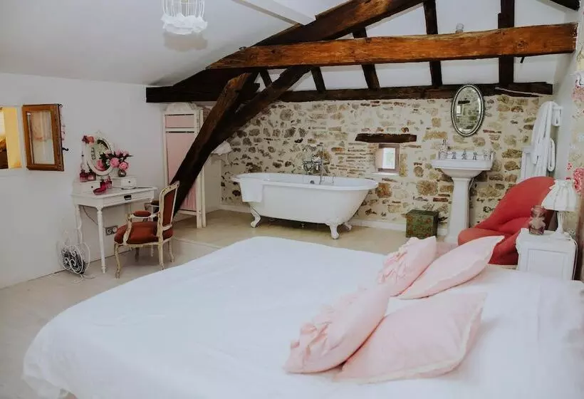 スタンダードルーム, La Maison Bleue