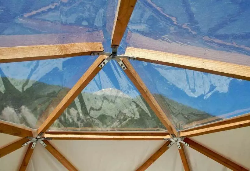 ルームシェアのワンベッド, Le Chalet Viso