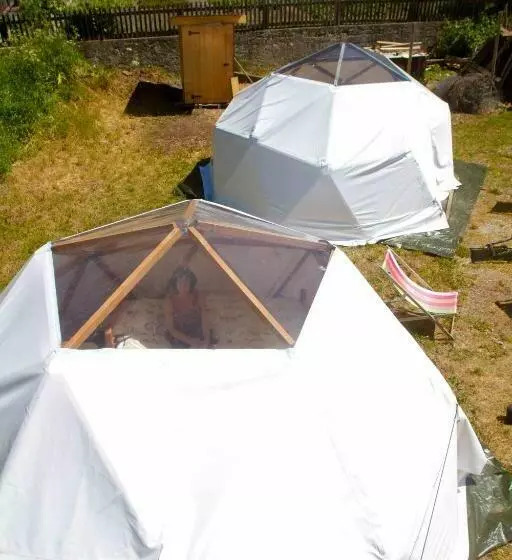 ルームシェアのワンベッド, Le Chalet Viso